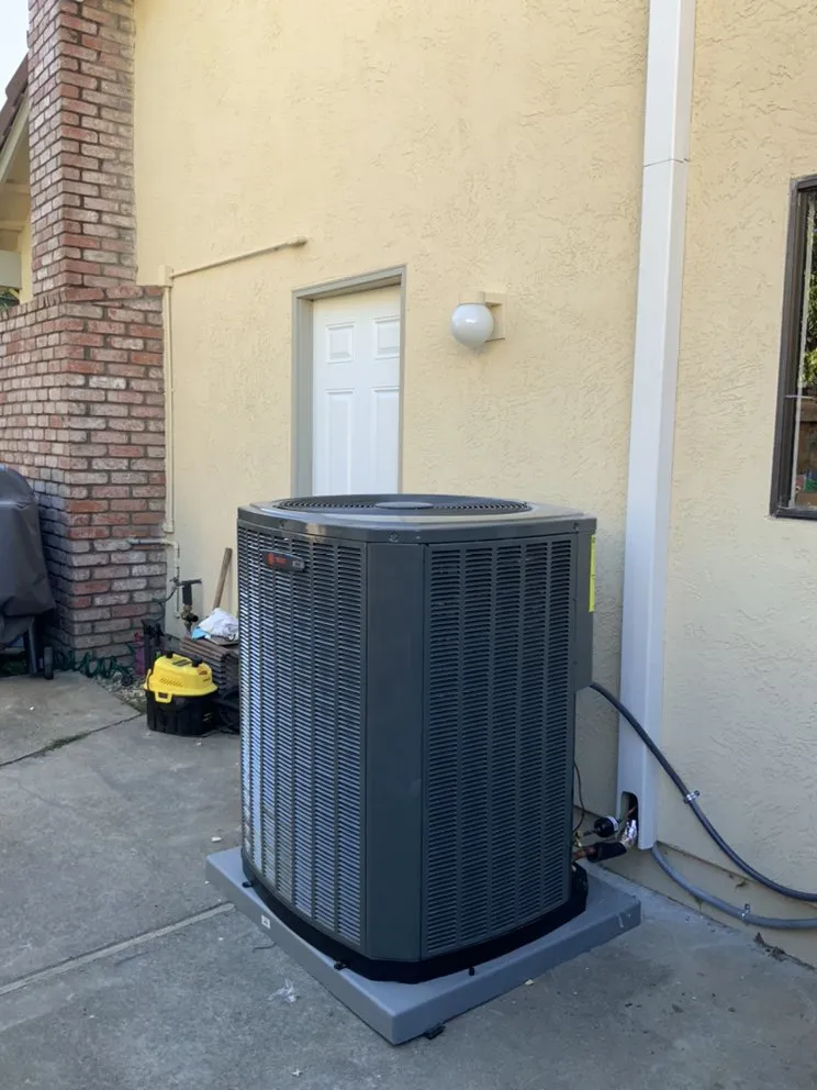 Slide of Reyes Heating And Air