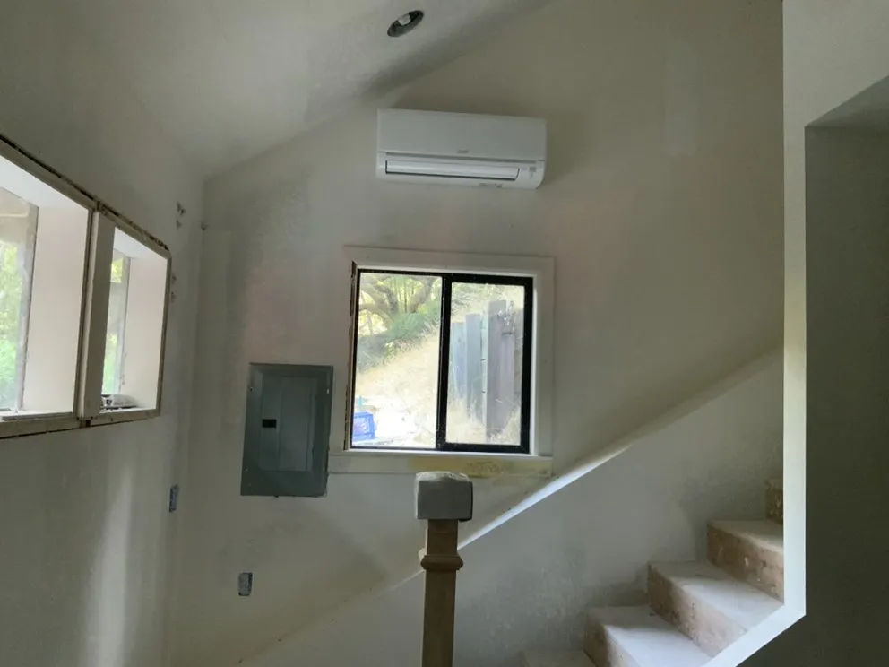 Slide of Reyes Heating And Air