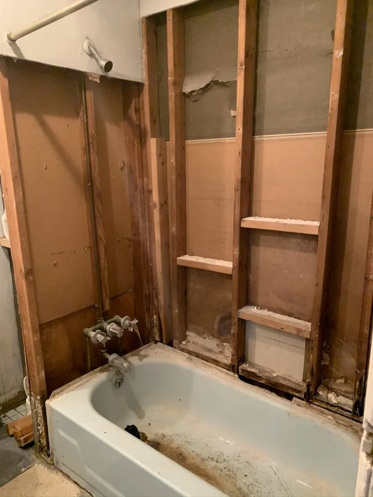 Slide of RH Emergency plumbing & construction