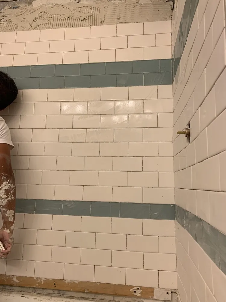 Slide of RH Emergency plumbing & construction