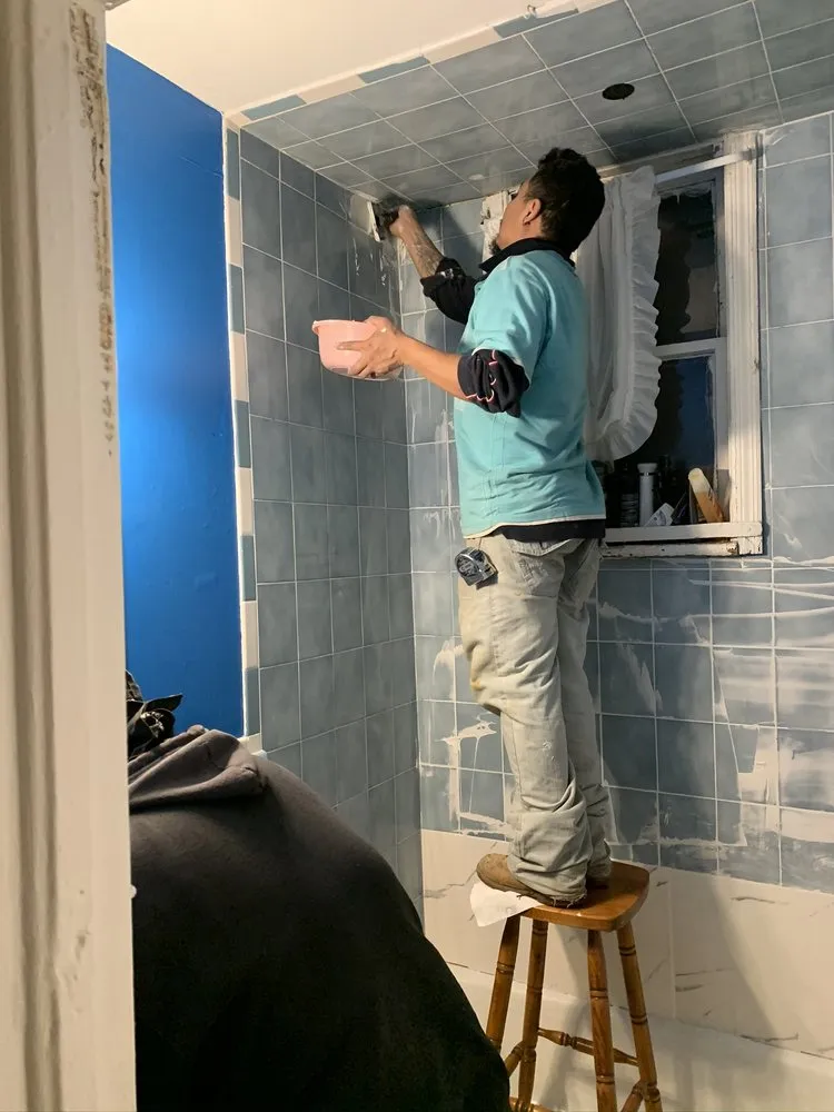 Slide of RH Emergency plumbing & construction