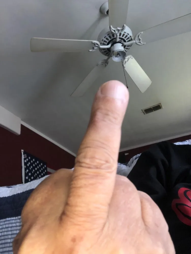 Slide of Rich's Appliance Repair