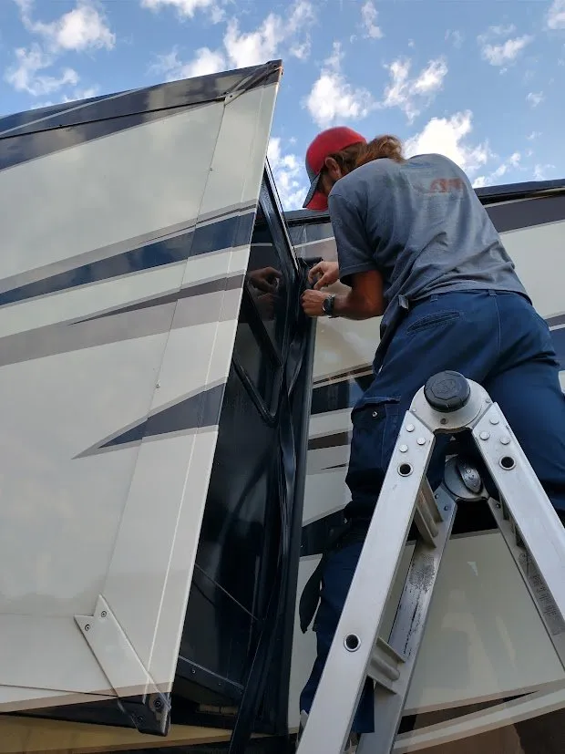 Slide of Rick's RV Repair