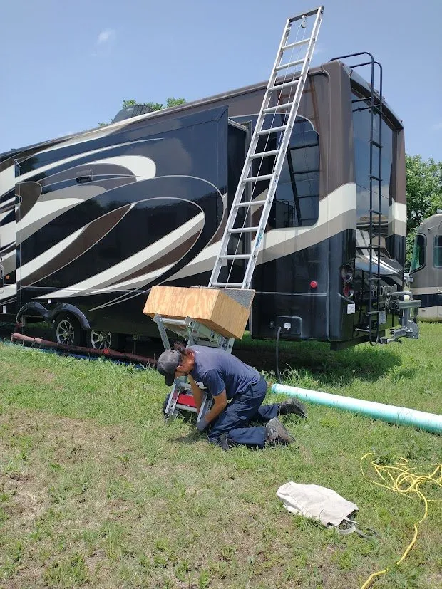 Slide of Rick's RV Repair