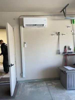 Right Away Air Conditioning Logo