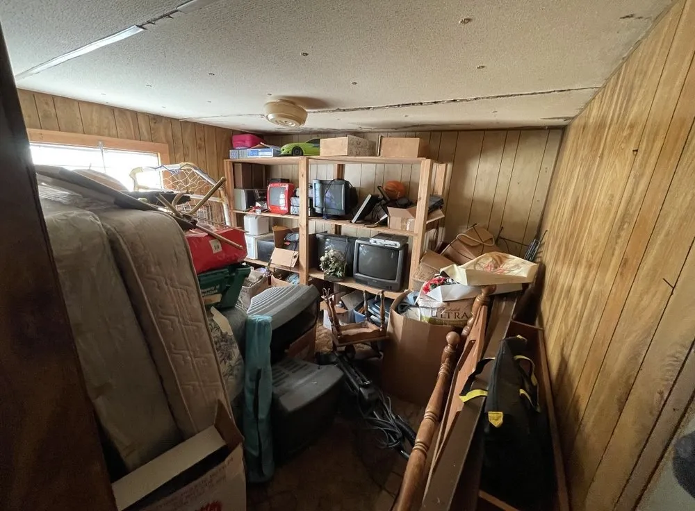 Slide of Right Call Multi Services