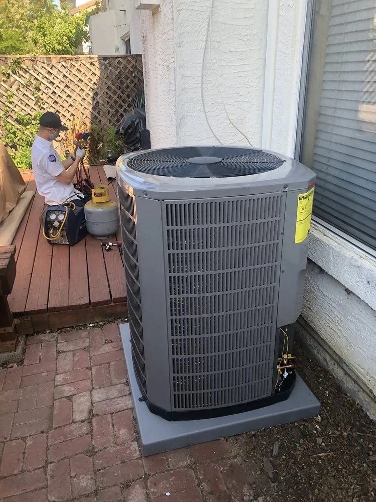 Slide of Right Now Air & Solar