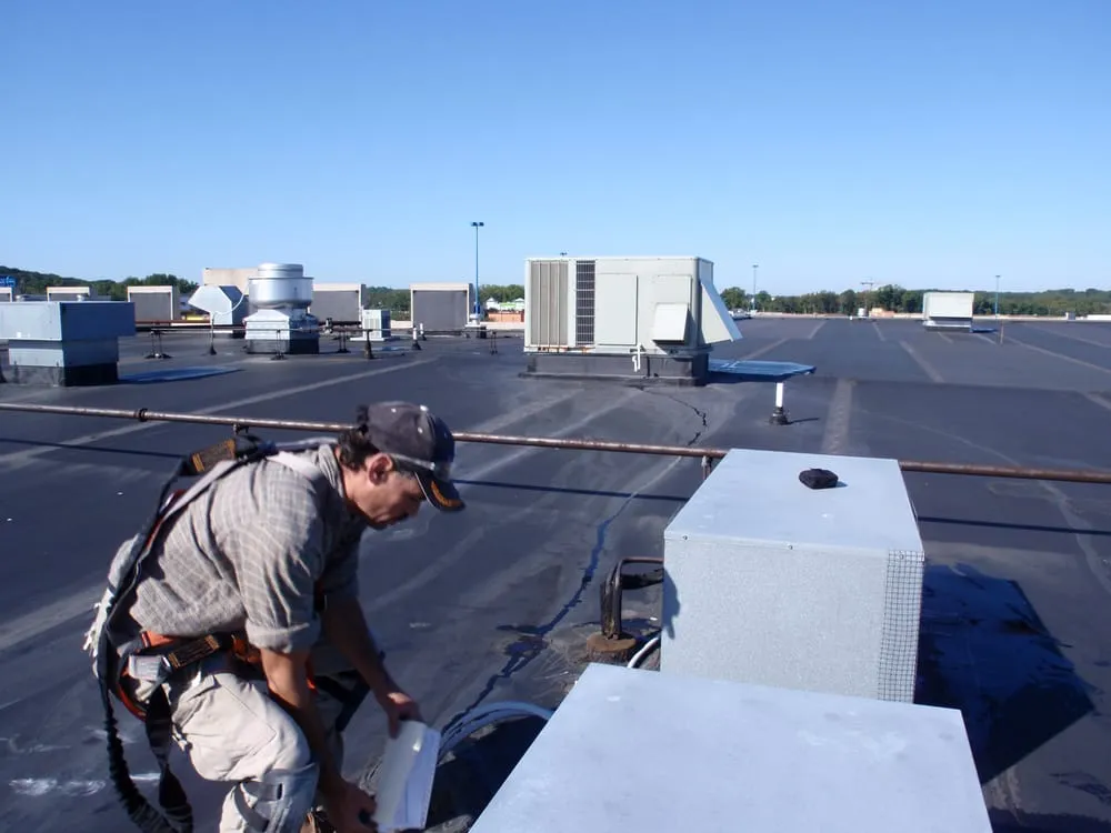 Slide of RJH Air Conditioning & Refrigeration Service