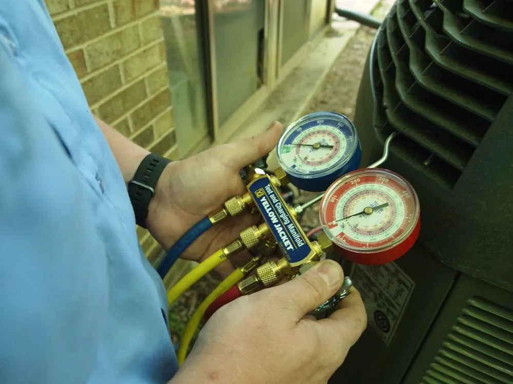 Slide of RJH Air Conditioning & Refrigeration Service