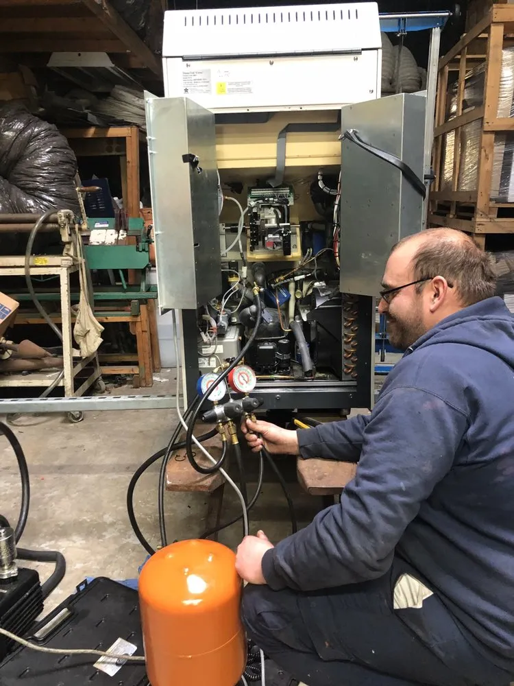 Slide of RJH Air Conditioning & Refrigeration Service