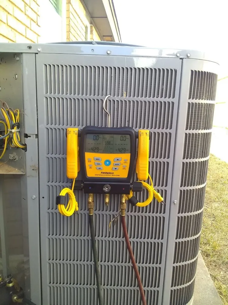 Slide of R&M Mechanical and Construction