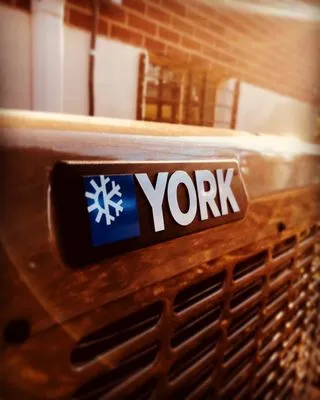 Roanoke Mechanical Heating & Cooling Logo