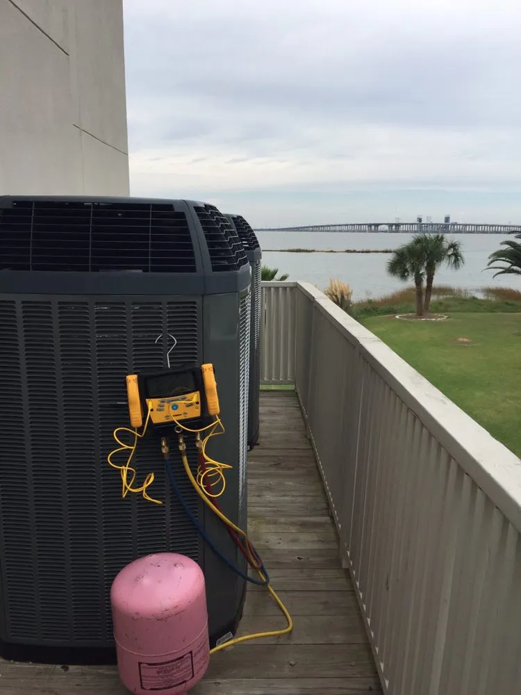 Slide of Roberts Air