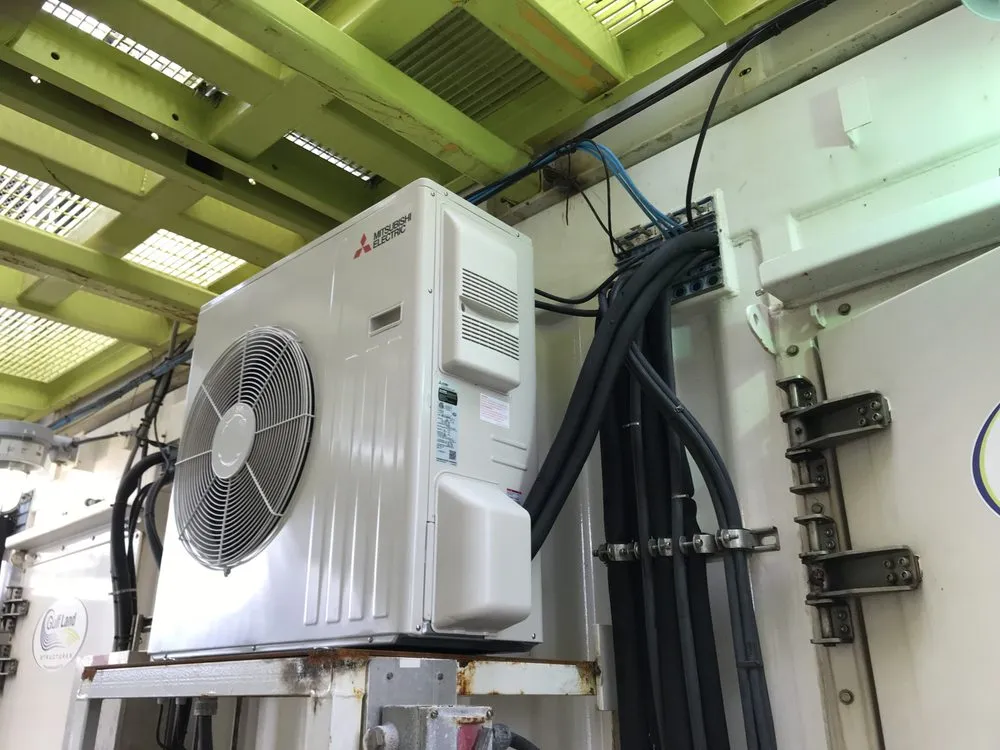 Slide of Roberts Air