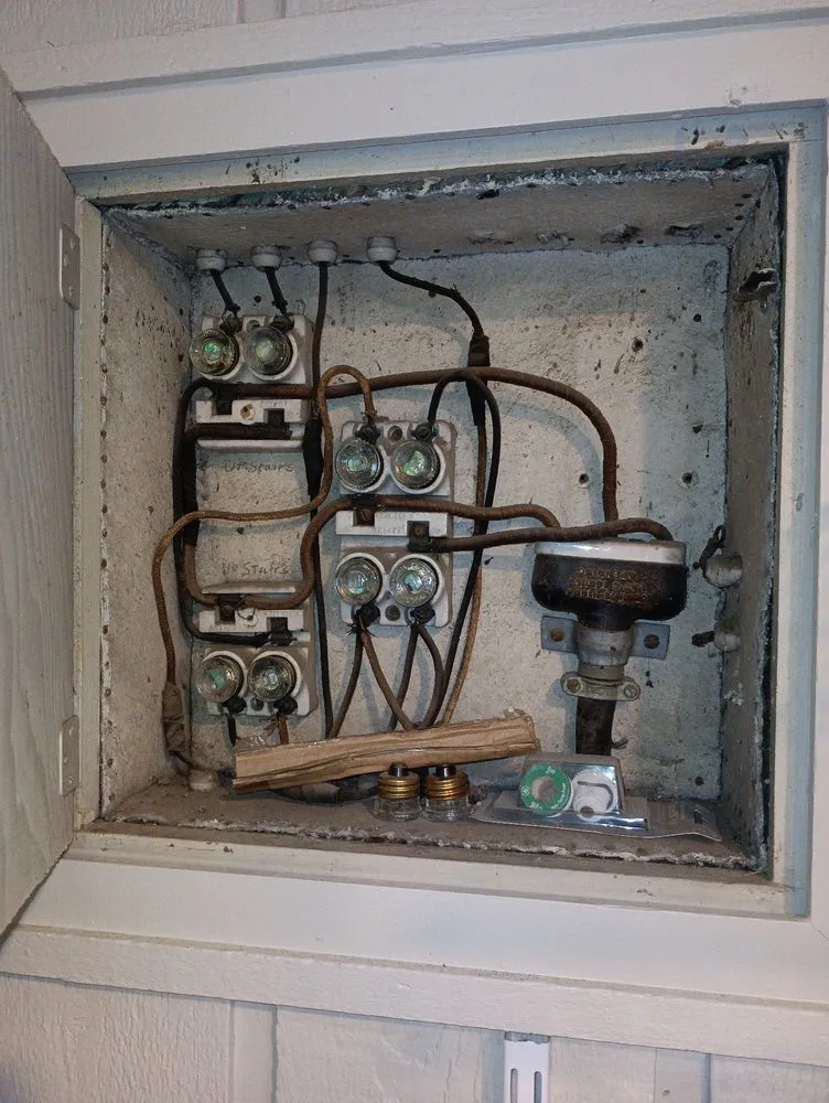 Slide of Robert's Electrical and HVAC Services