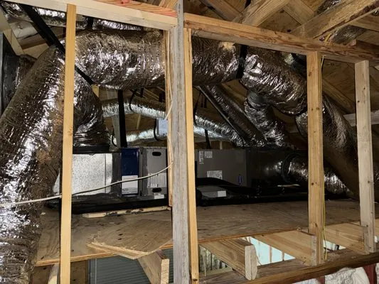 Robles Heating & A/c Logo