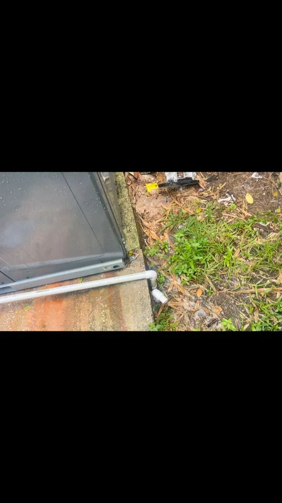 Slide of Rolando’s Helping Hands Service