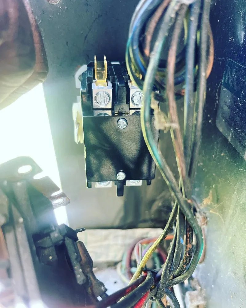 Slide of Rolando’s Helping Hands Service