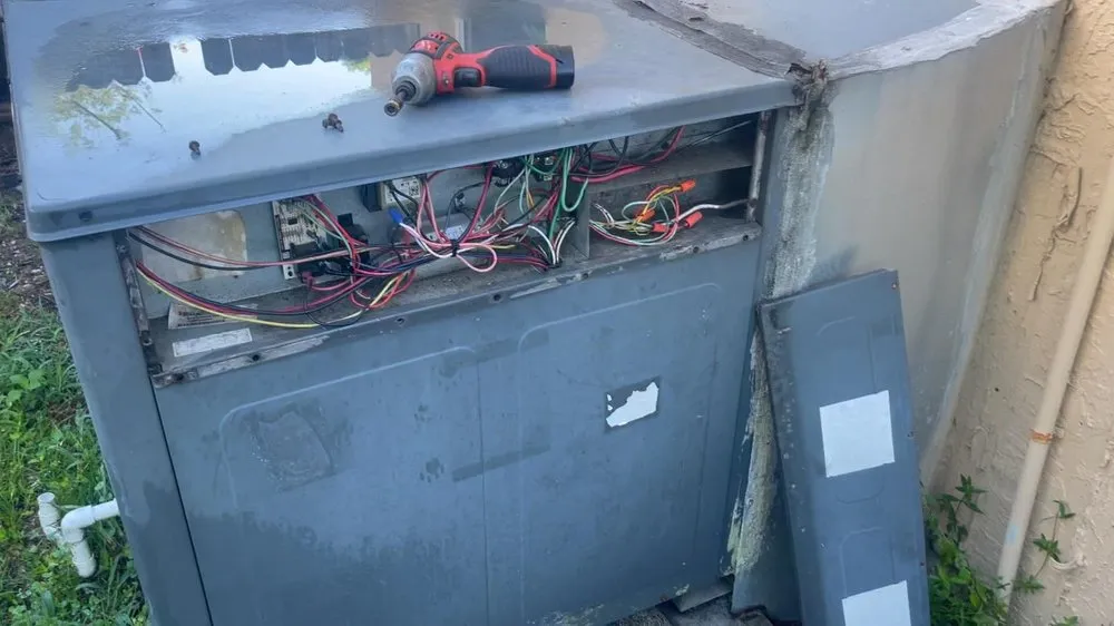 Slide of Rolando’s Helping Hands Service