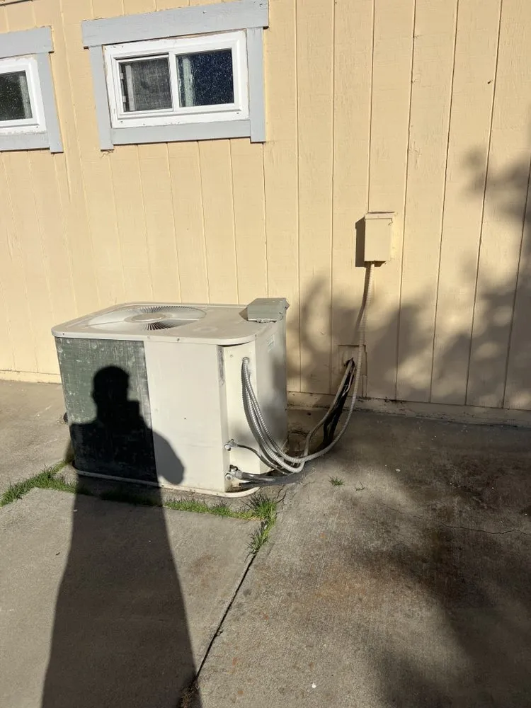 Slide of Romo Heating Air and Handyman services