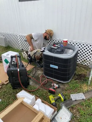 Rosensteel's Refrigeration & Air Conditioning Logo