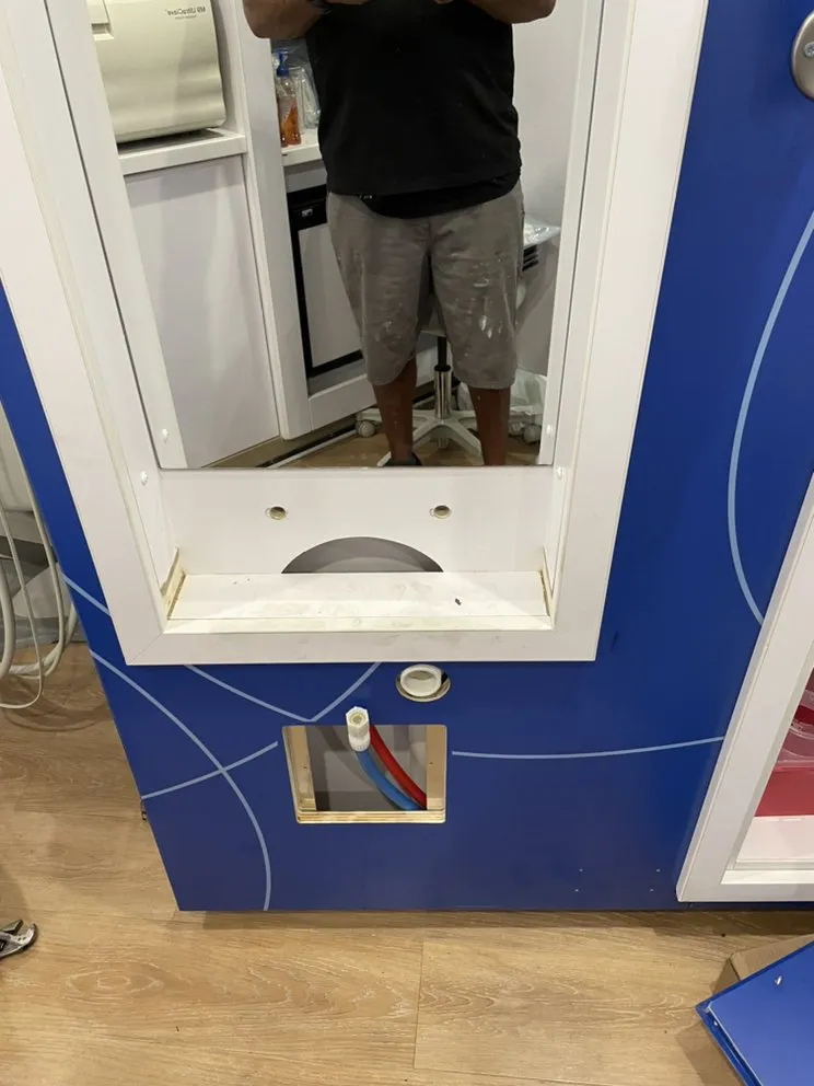 Slide of Ross RV Mobile Repair Service and Repair