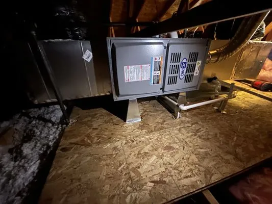 Royalty Heating & Air Conditioning Logo