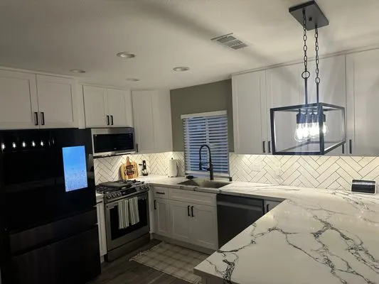 Rubio's Construction Logo