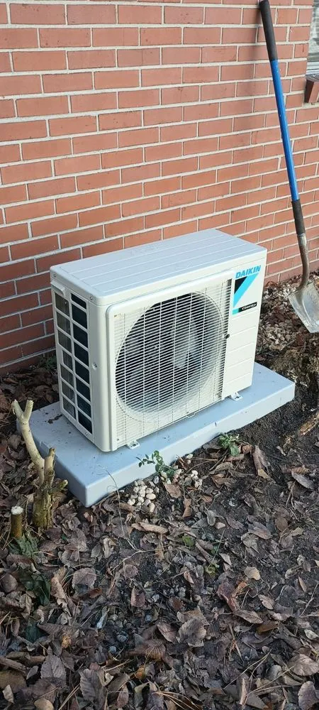 Slide of Russell's American Mechanical