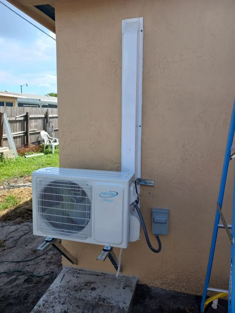 Slide of R&V Mechanical Air Conditioning