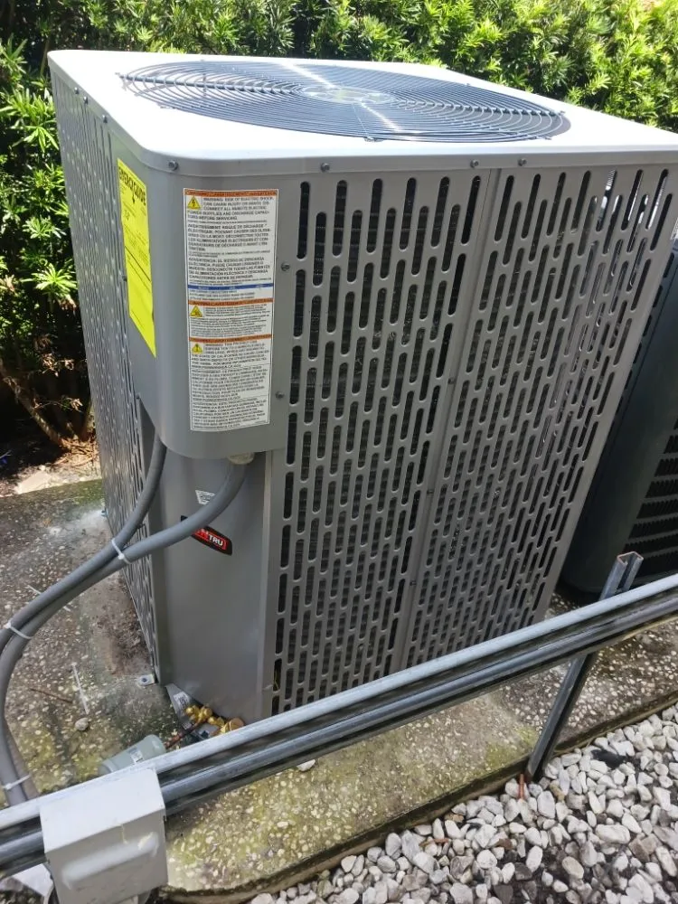 Slide of R&V Mechanical Air Conditioning