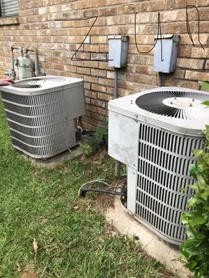 S & H Contractors Logo