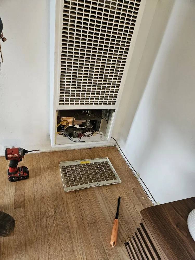 Slide of Safe Gas Services