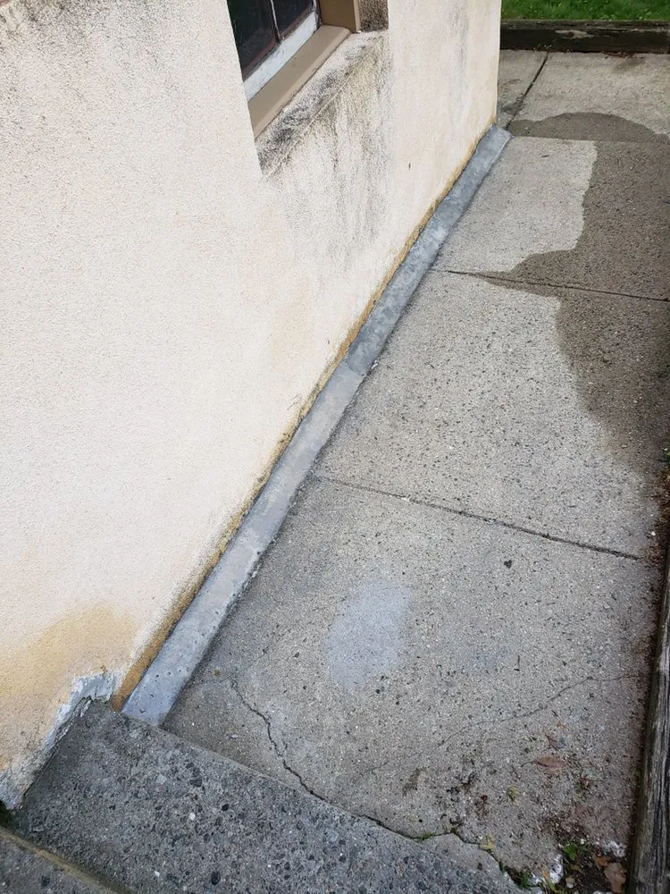 Slide of Samo Construction