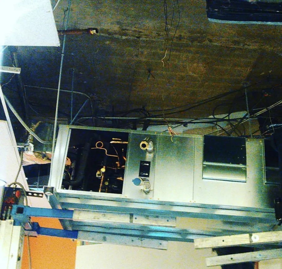 Slide of Samuel 319 Commercial Equipment Repair