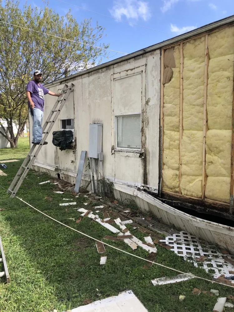Slide of San Antonio Mobile Home Repair