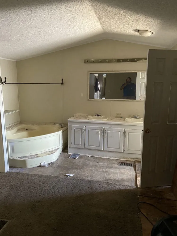 Slide of San Antonio Mobile Home Repair