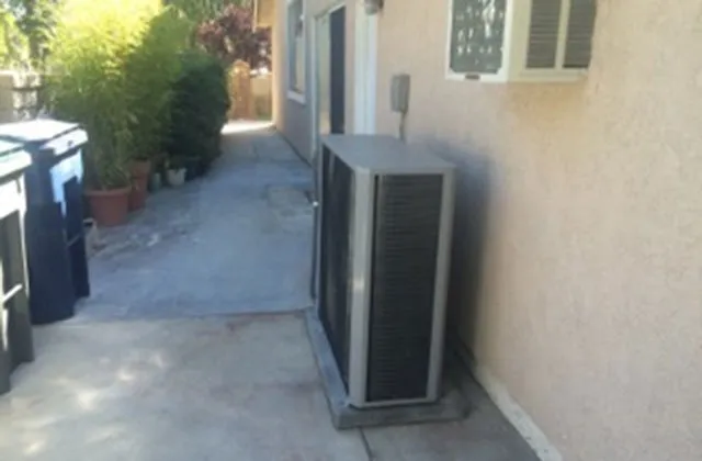 Emergency AC repair experts serving Newhall, CA - Santa Clarita Custom Air