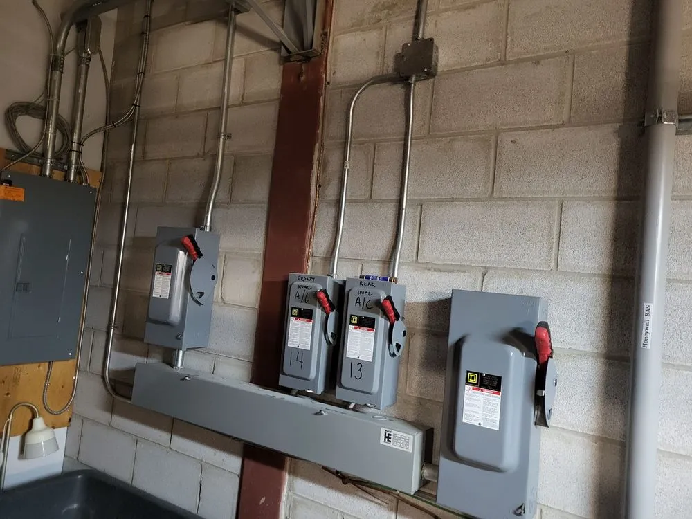 Slide of Santa Fe Springs Emergency Electrician