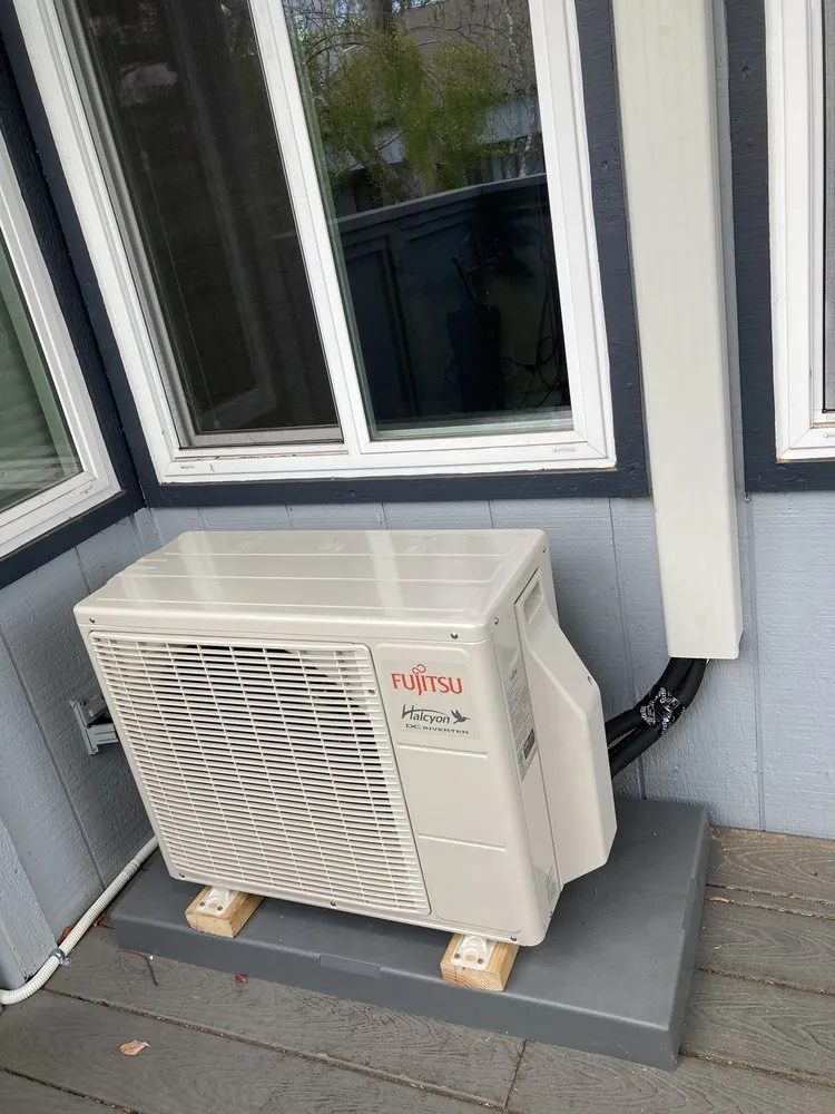 Slide of Saturn Air Heating & Cooling