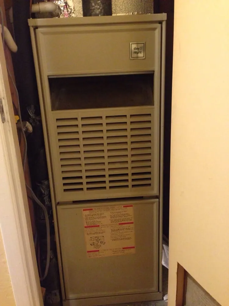 Slide of Saturn Air Heating & Cooling