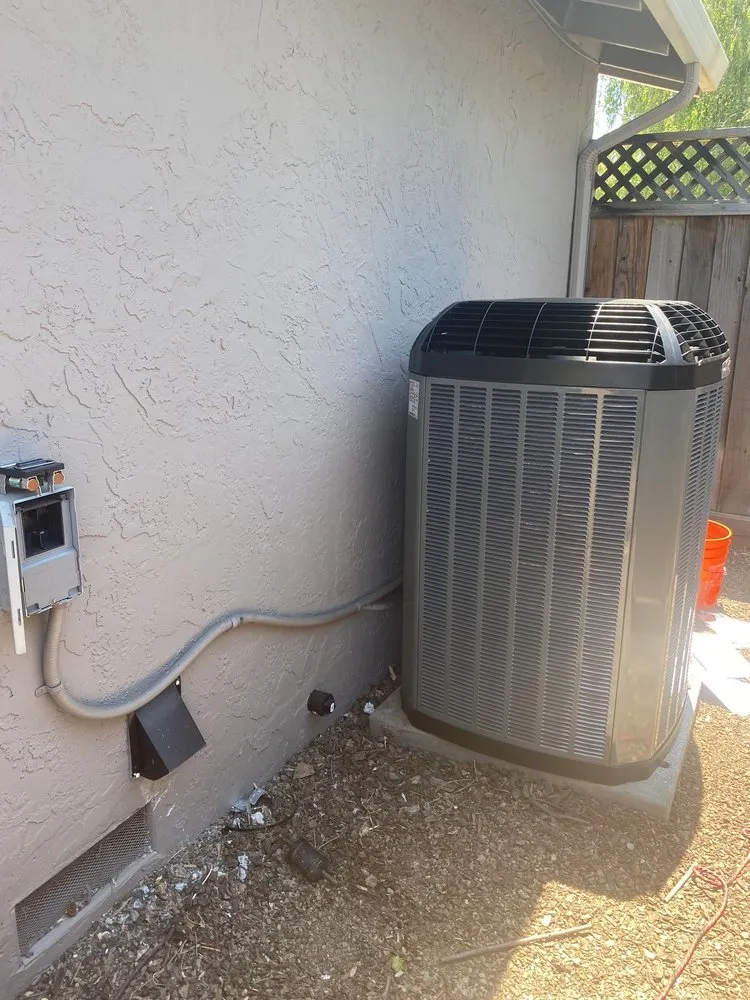 Slide of Saturn Air Heating & Cooling