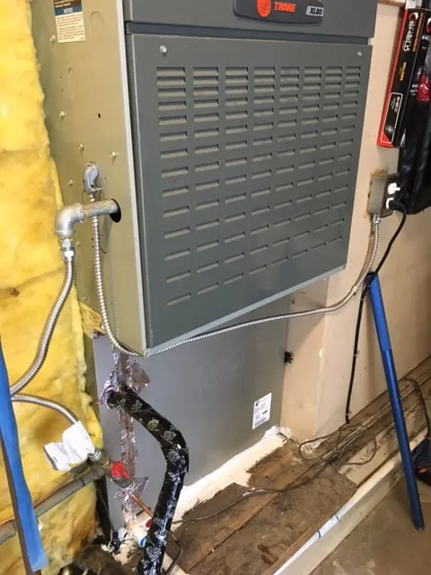 Slide of Saturn Air Heating & Cooling