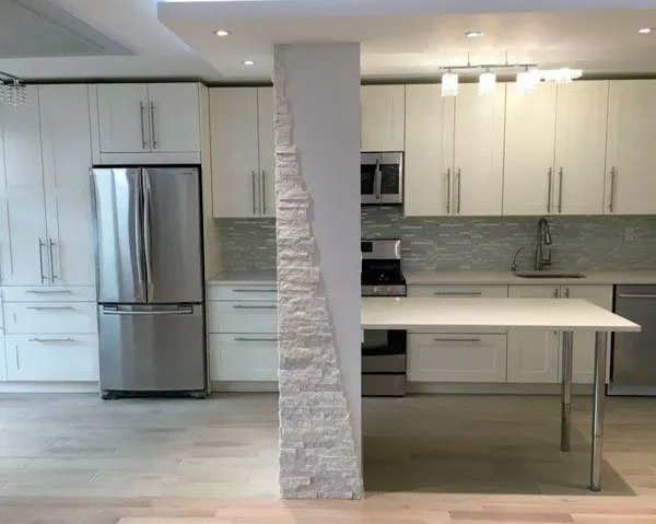 Slide of Savvy Renovation