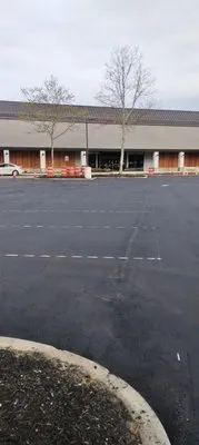 Sealcoat saravia rubi Logo