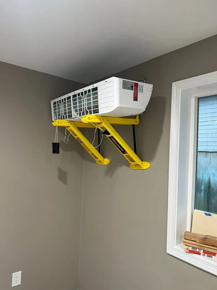 Slide of Seattle Air Superior