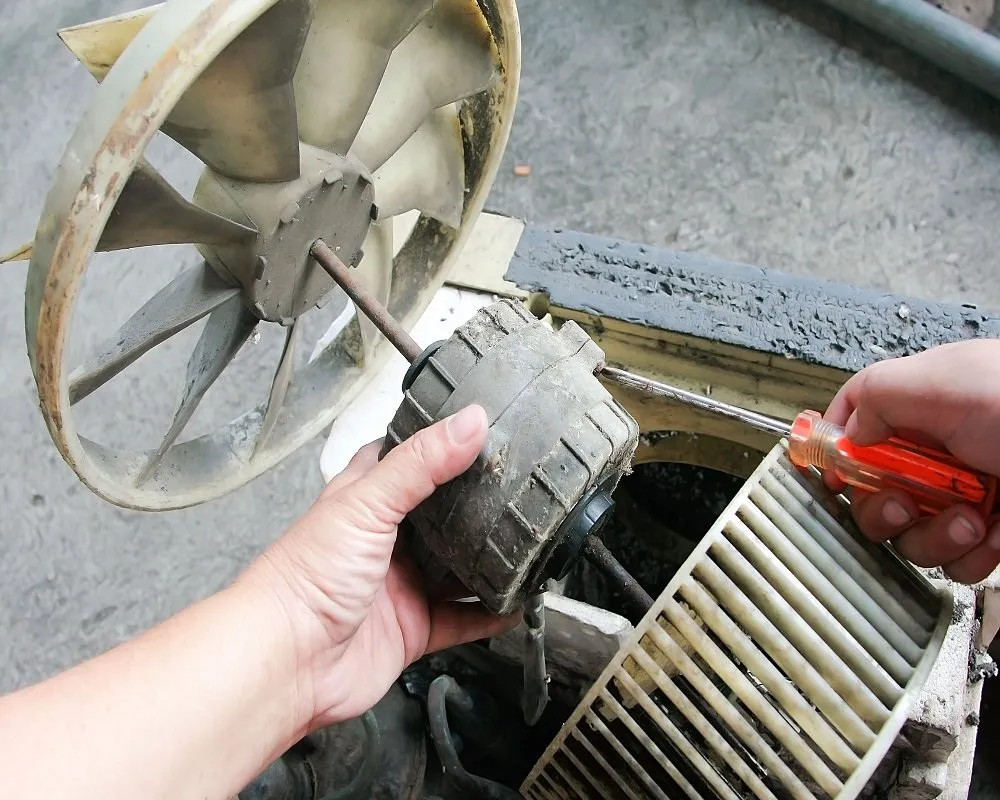 Slide of Seattle Condenser Replacement Experts