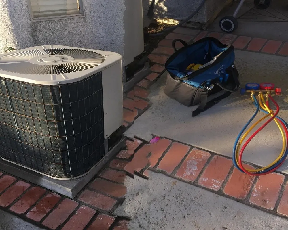 Slide of Seattle Condenser Replacement Experts