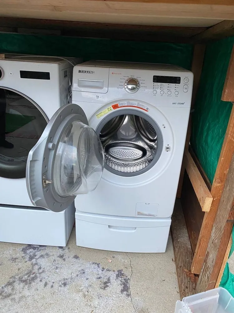 Slide of Second Life