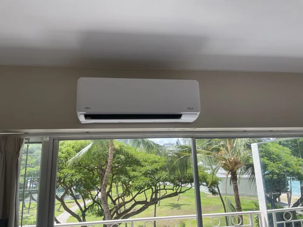 Slide of Selbor Hawaii